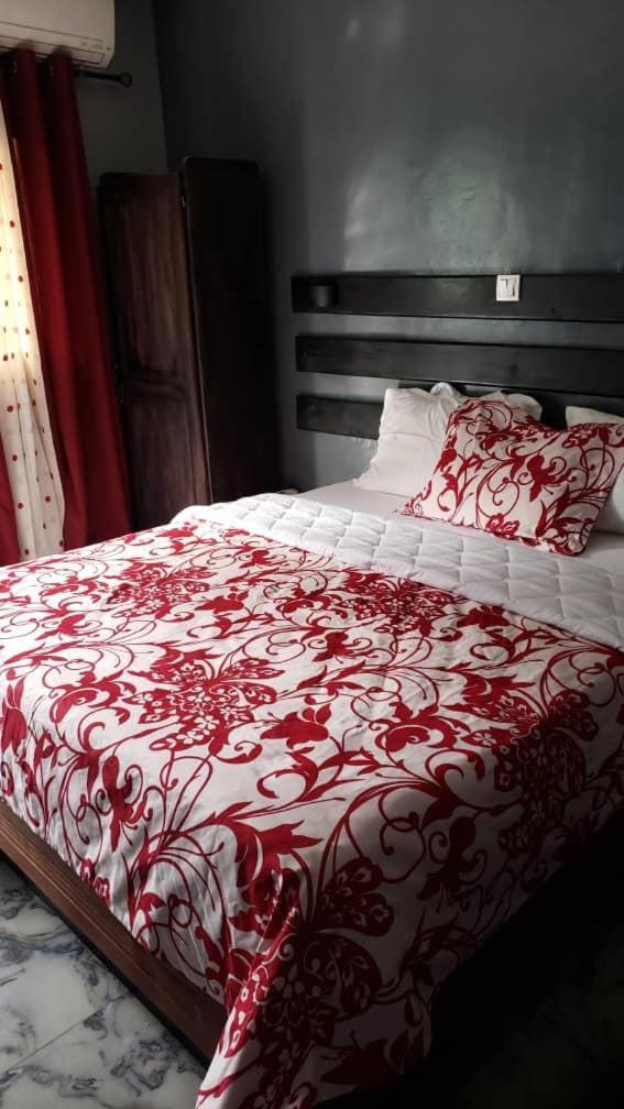 Sunrise Center Bonapriso 111 Otel Douala Dış mekan fotoğraf
