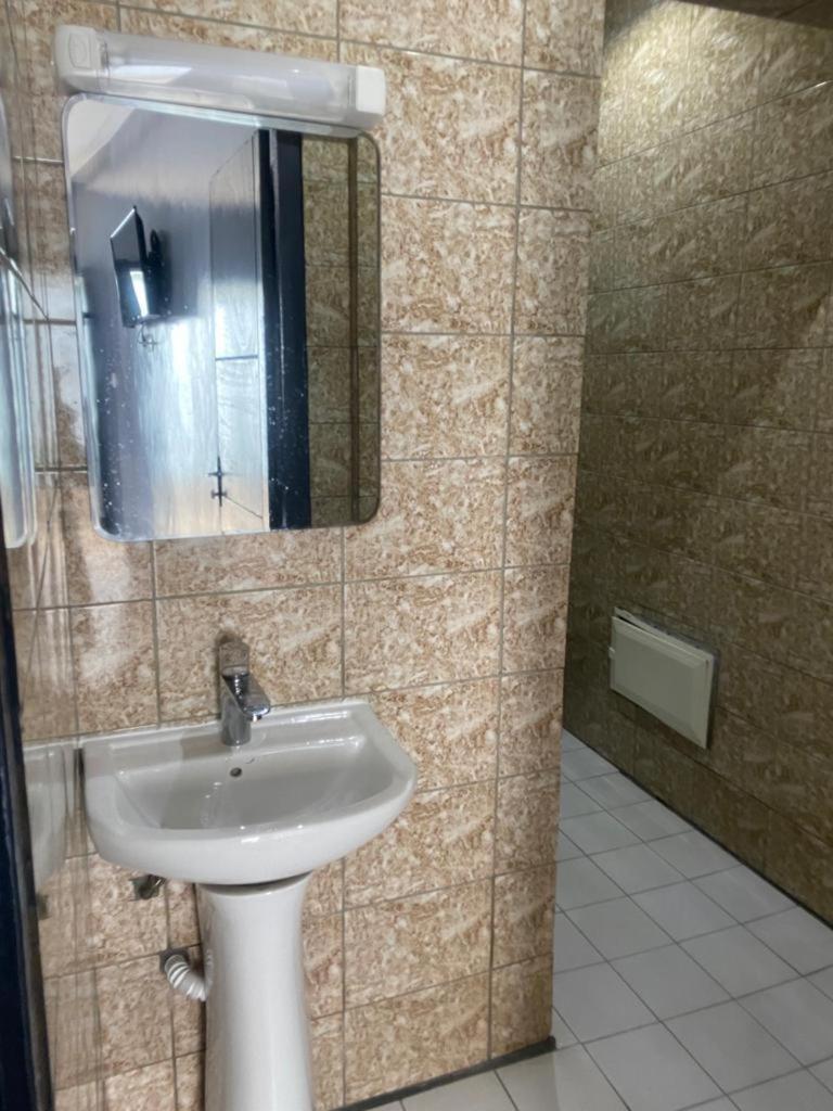 Sunrise Center Bonapriso 111 Otel Douala Dış mekan fotoğraf